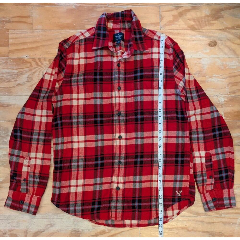 American Eagle Outfitters Men's Red Plaid Flannel Medium Classic Fit L/S Shirt